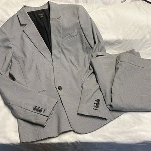 Ann Taylor Black and White Houndstooth Women’s Jacket and Skirt Suit